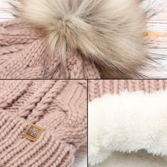 Pom Pom Cabel Knit Slouchy Sherpa Fur Lined Hat - Picture 5 of 5